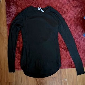 Black lululemon sweater size 6